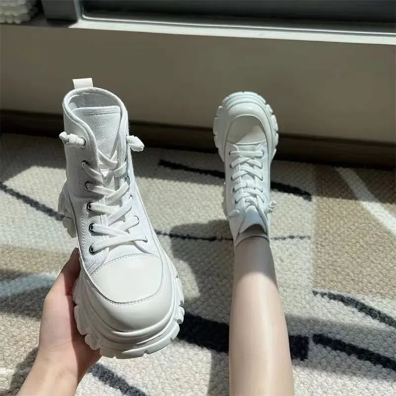 Dove Sneakers