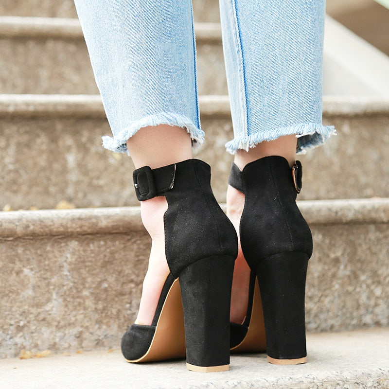 Zoya Heels
