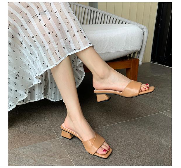 Zelda Sandals