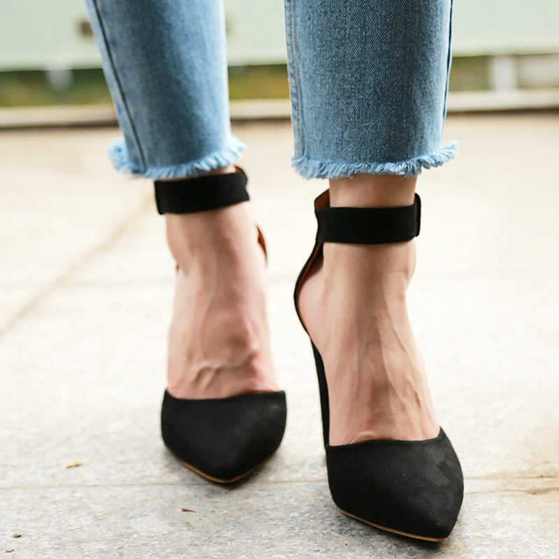 Zoya Heels