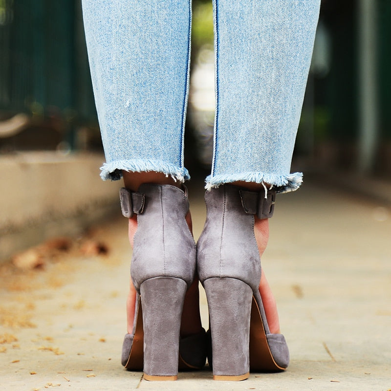 Zoya Heels