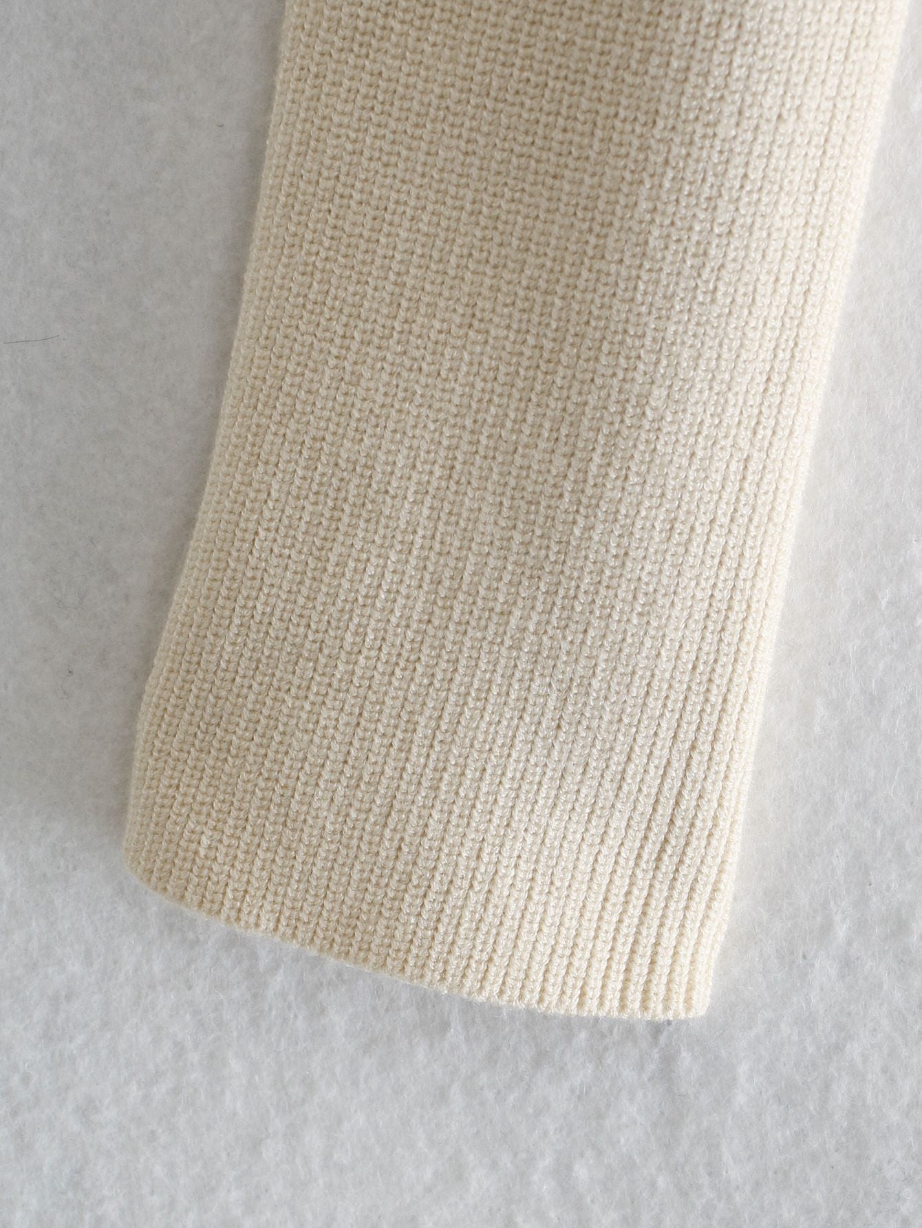Sigrid Slim Pullover Tops