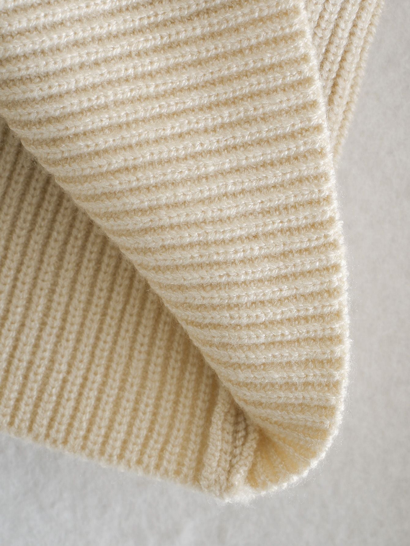 Sigrid Slim Pullover Tops