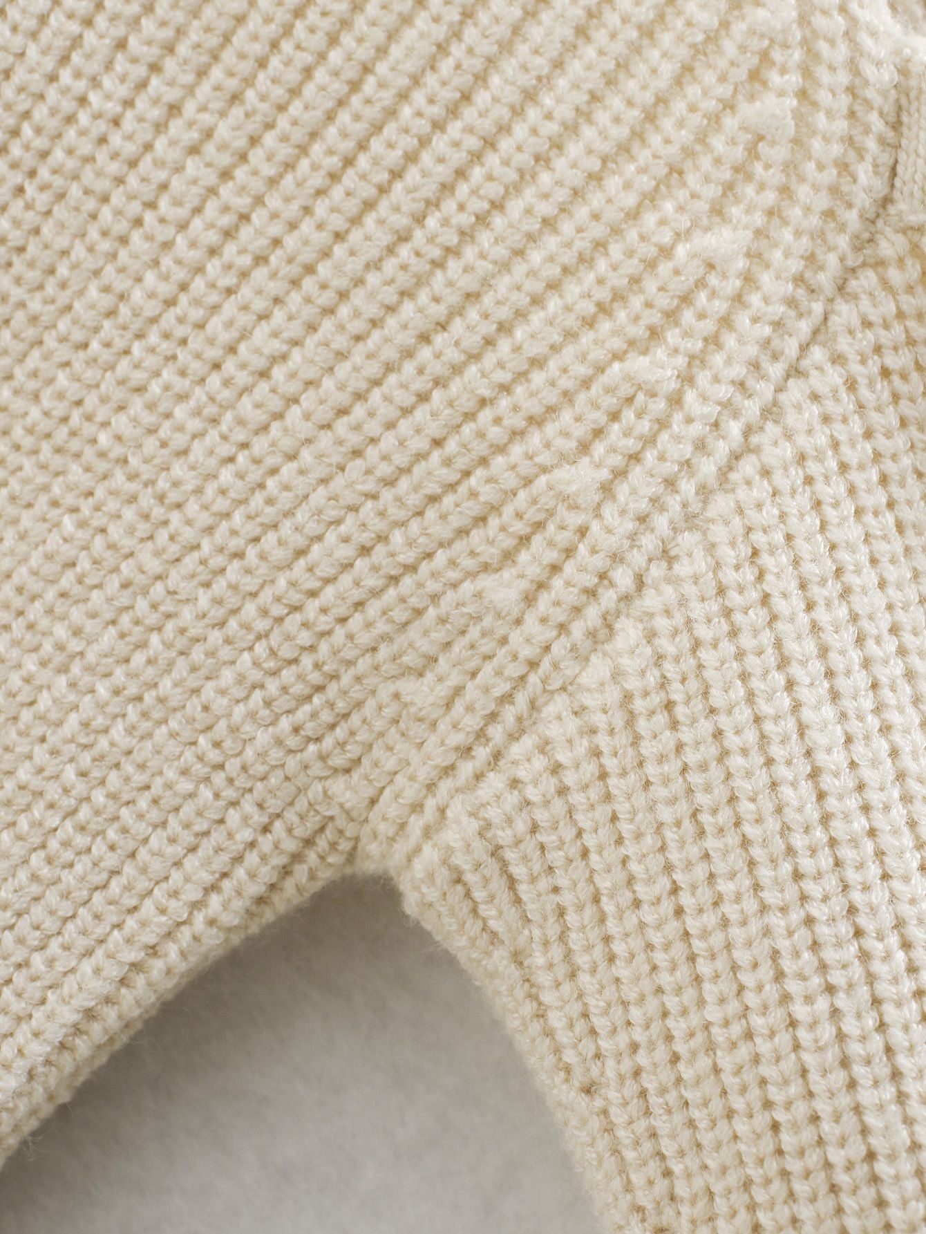 Sigrid Slim Pullover Tops