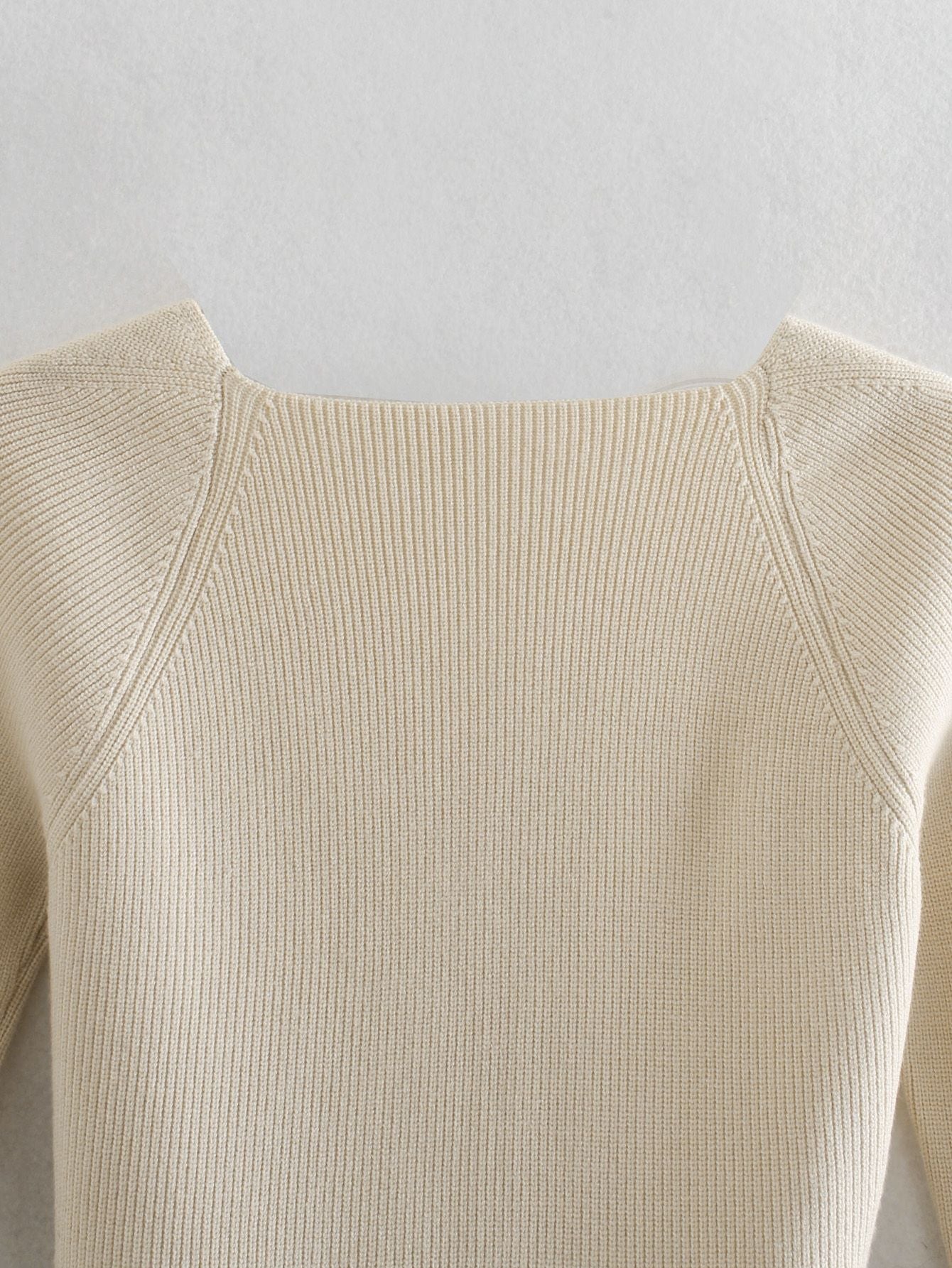 Sigrid Slim Pullover Tops