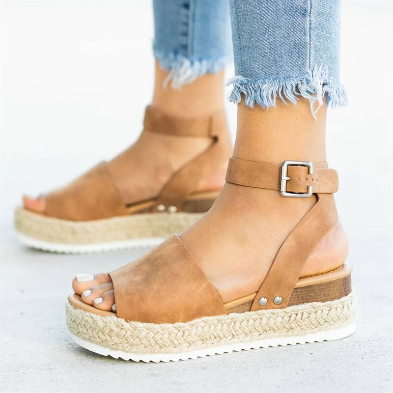 Daniela Sandals