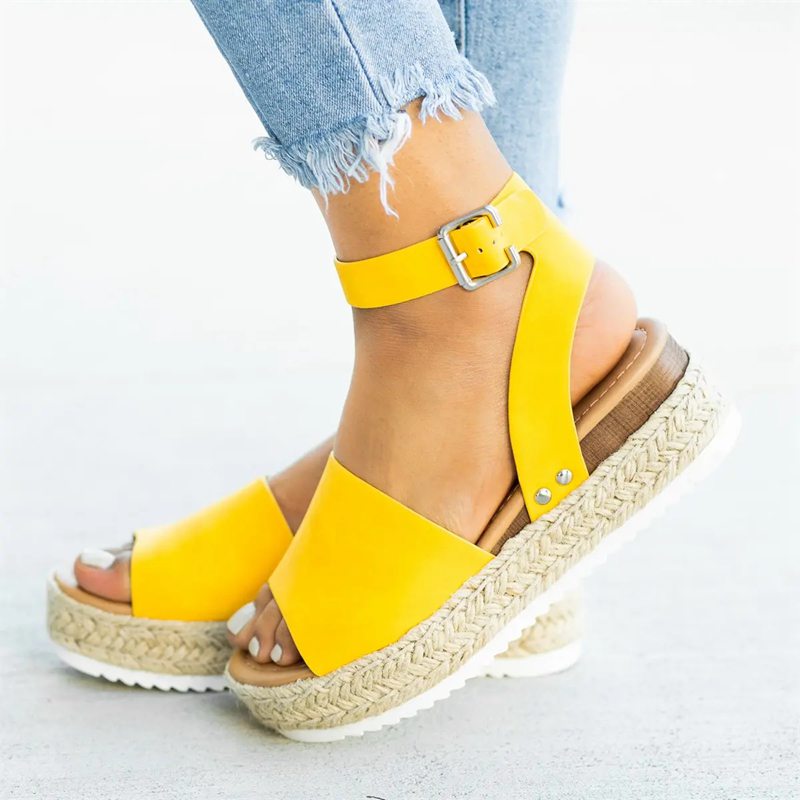 Daniela Sandals